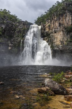 Doğada, Chapada dos Veadeiros, Goias, merkezi Brezilya büyük güzel şelale peyzaj