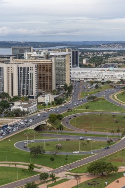 Burle Marx bahçeleri ve dairesel merkezi Brasilia, Federal bölge, sermaye şehir Brezilya'nın sokaklarında için Tv kulesinden görüntüleyin