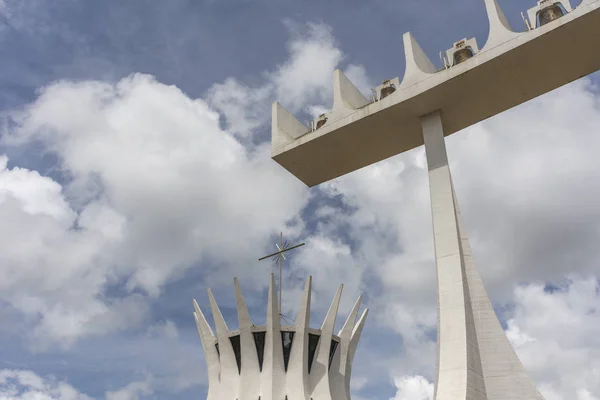 Catedral Metropolitana Katedra Metropolitalna Nowoczesną Architekturę Budynku Dzwonnicą Centrum Brasilia — Zdjęcie stockowe