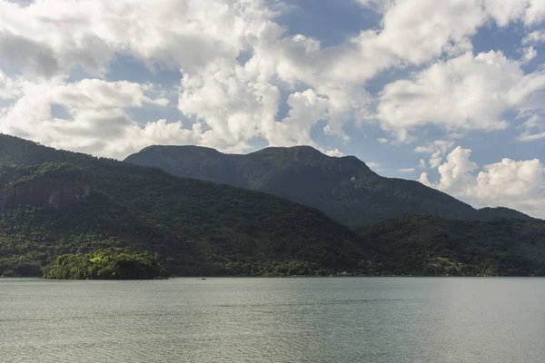 Пейзаж Зелеными Рядами Океаном Саку Мамангуа Парати Регион Коста Верде — стоковое фото