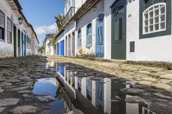 Koloniala Byggnader Med Reflektion Vattenpooler Den Historiska Staden Paraty Costa — Stockfoto