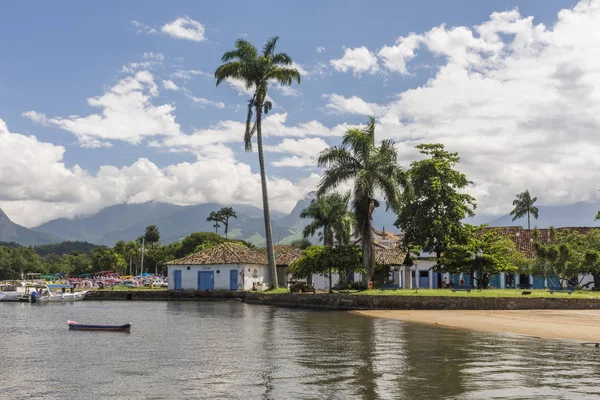 Gyönyörű Vízparti Táj Pálmafa Gyarmati Paraty Costa Verde Régió Déli — Stock Fotó