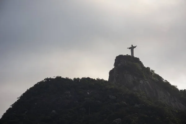 Prachtig Uitzicht Berg Corcovado Christus Verlosser Standbeeld Tijdens Zonsondergang Tijd — Stockfoto