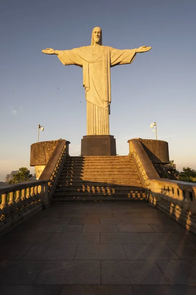 Hermoso Paisaje Con Vistas Estatua Cristo Redentor Cima Montaña Del — Foto de Stock