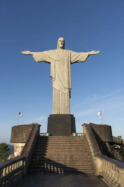 Piękny Krajobraz Celu Chrystusa Statua Odkupiciela Cristo Redentor Szczycie Góry — Zdjęcie stockowe