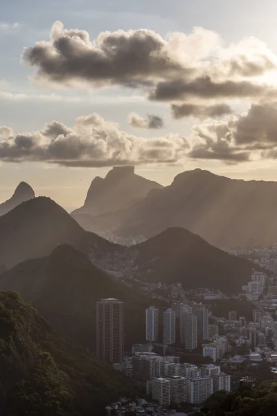 Hermoso Paisaje Atardecer Con Montañas Ciudad Vista Desde Sugar Loaf — Foto de Stock