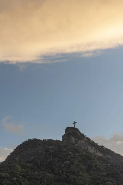 Krajina Sochu Krista Spasitele Vrcholu Morro Horu Corcovado Modrá Obloha — Stock fotografie