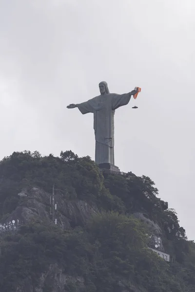 Paralotniarstwo Nad Statuę Chrystusa Zbawiciela Cristo Redentor Szczycie Góry Corcovado — Zdjęcie stockowe