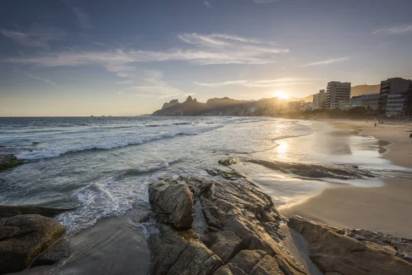 Hermoso Paisaje Atardecer Del Océano Atlántico Visto Desde Playa Ipanema — Foto de Stock