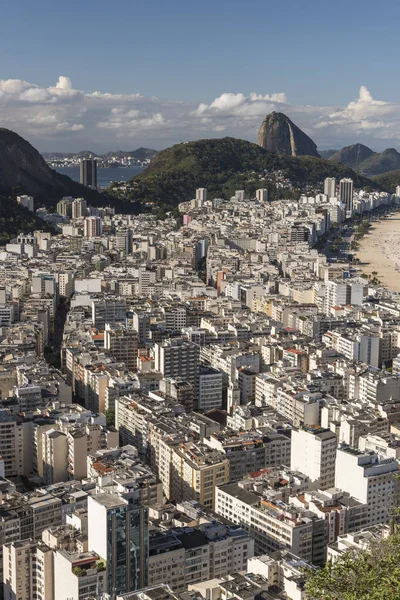 Wunderschöne Landschaft Mit Gebäuden Strand Der Copacabana Bergen Und Meer — Stockfoto