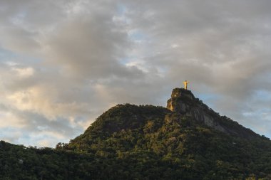Görünüm Cristo Redentor sırasında Sunrise Rio de Janeiro, Brezilya