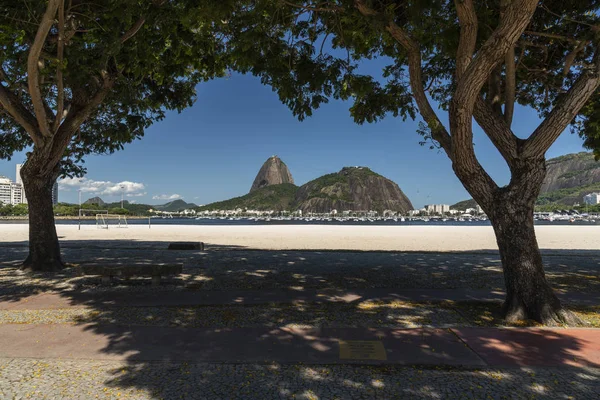 Montanha do Pão de Açúcar no Rio de Janeiro, Brasil — Fotografia de Stock