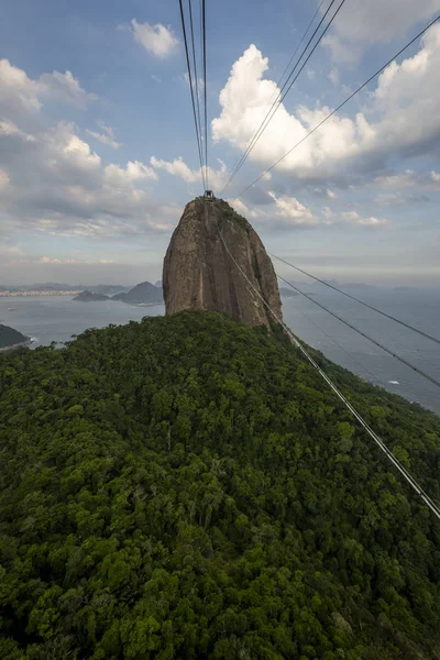 Όμορφη θέα από το βουνό Sugar καρβέλι, Ρίο ντε Τζανέιρο, Βραζιλία — Φωτογραφία Αρχείου