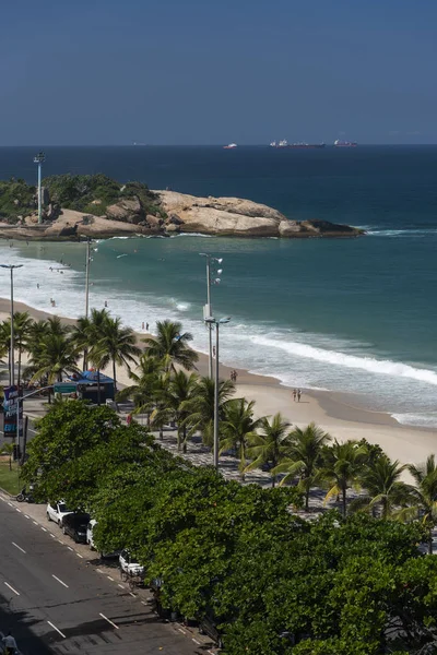 Pohled z Ipanema na pláž Arpoador, Rio de Janeiro, Brazílie — Stock fotografie