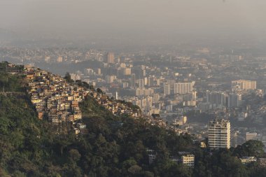 Mirante Dona Marta'dan Prazeres Favela'ya bir tepe de manzara, 