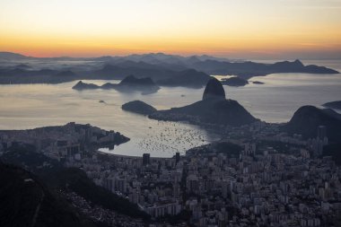 Kurtarıcı İsa 'dan şehrin güzel manzarasına bakın.