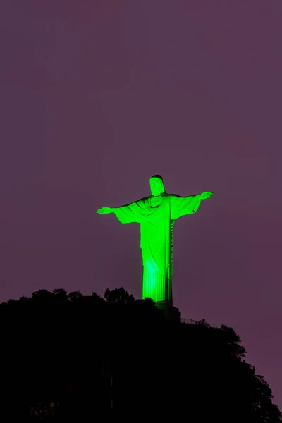 Hermosa Vista Cristo Redentor Estatua Que Brilla Con Luz Verde — Foto de Stock