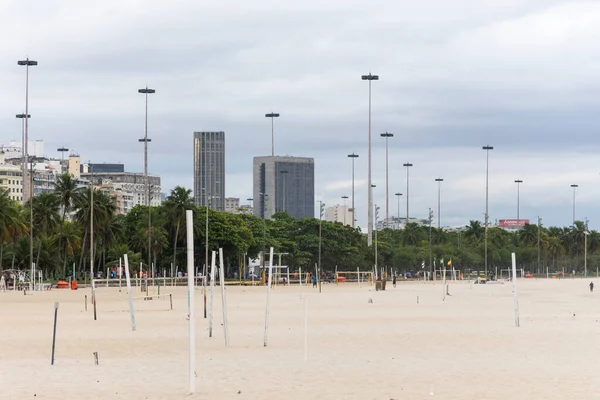 Hermosa Vista Una Playa Vacía Flamengo Con Polos Deportivos Utilizados — Foto de Stock