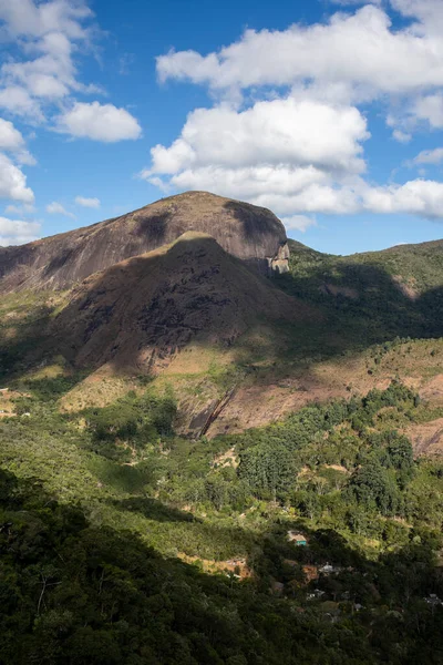 Bela Vista Das Montanhas Verdes Floresta Tropical Perto Rio Janeiro — Fotografia de Stock