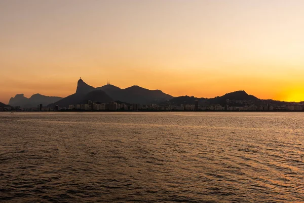 Gyönyörű Naplemente Kilátás Hegyekre Óceánra Rio Janeiro Brazília — Stock Fotó