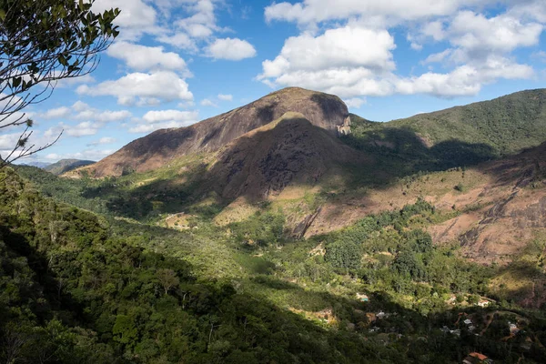 Bela Vista Das Montanhas Verdes Floresta Tropical Perto Rio Janeiro — Fotografia de Stock
