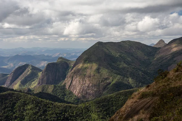 Bela Vista Das Montanhas Verdes Floresta Tropical Perto Rio Janeiro — Fotografia de Stock