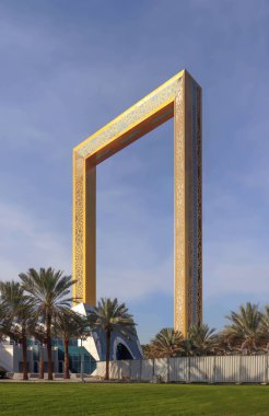 Dubai, BAE 25 Aralık 2018 Şehir Arkaplanı. BAE. Dubai Frame perspektifi. Birleşik Arap Emirlikleri 'nin ünlü simgesi.
