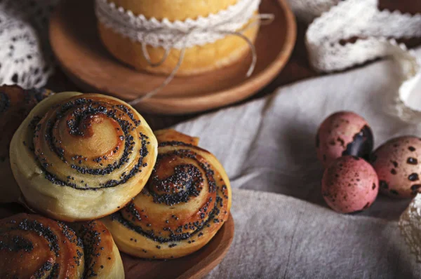 Baking for the spring holiday of Easter. — Stock Photo, Image