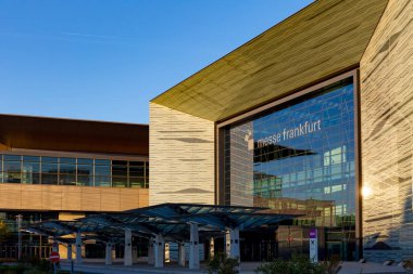 Frankfurt, Almanya, Ekim 5th. 2018 - Messe Tradefair Frankfurt, Gate West Portal evi 