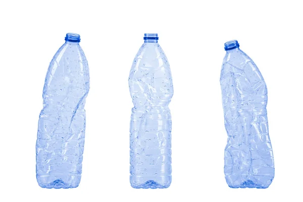Τρία Κενά Πλαστικά Μπουκάλια Αποβλήτων Απομονωθεί Λευκό Φόντο Διαδρομή Αποκοπής — Φωτογραφία Αρχείου