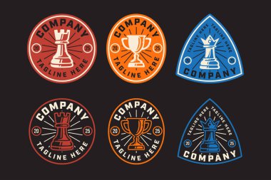 Retro satranç rozeti logosu, kale, kız ve kupa. Satranç kulübü ve turnuva klasik amblem amblem amblemi. Strateji oyunları, markalaşma ve ürün için klasik satranç yaması tasarımları