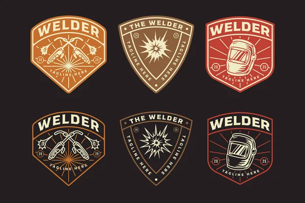 Yanan, kıvılcımlı ve kaynaklı kask koruma teçhizatı retro rozet logo vektör koleksiyonu sanayi, atölye, garaj, fabrika, kaynakçı, işçi, servis ve onarım için ayarlandı