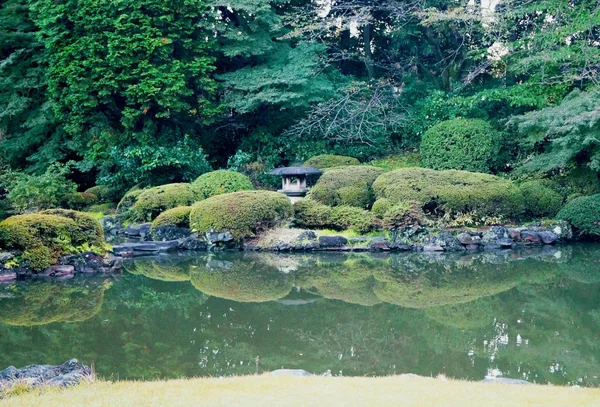 東京の伝統的な日本庭園 — ストック写真