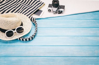 İskele plaja üstten görünüm yakın. Arka plan kopya alanı ile