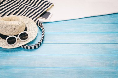 İskele plaja üstten görünüm yakın. Arka plan kopya alanı ile