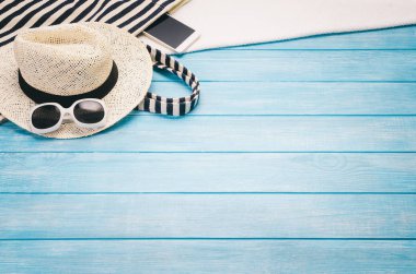 İskele plaja üstten görünüm yakın. Arka plan kopya alanı ile