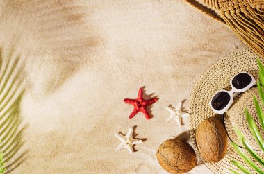 Kumlu plaj arka plan üst görünümü. Kopyalama alanı ile kum dokusu