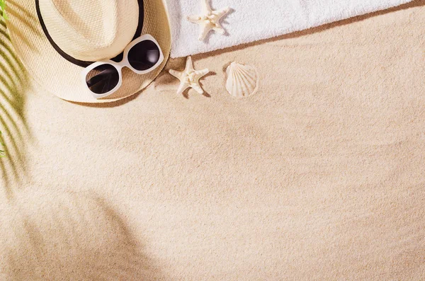 Kumlu plaj arka plan üst görünümü. Kopyalama alanı ile kum dokusu