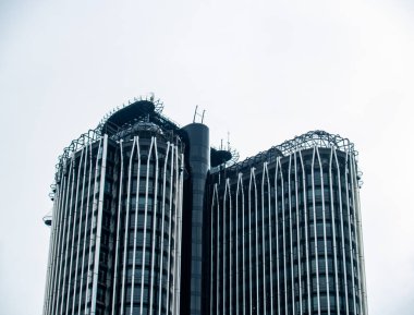 Cam iş kurma, modern mimari