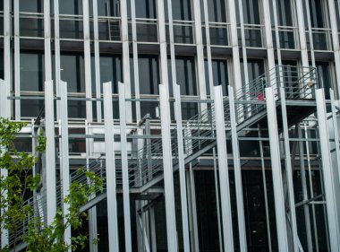 Cam iş kurma, modern mimari