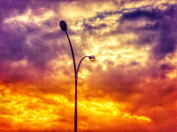 Straßenlaterne Bei Sonnenuntergang Spanien — Stockfoto