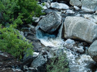Dağ nehri, San Esteban, İspanya