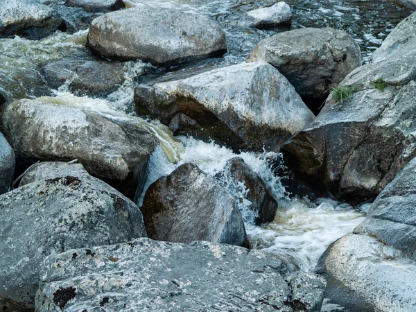 Dağ nehri, San Esteban, İspanya