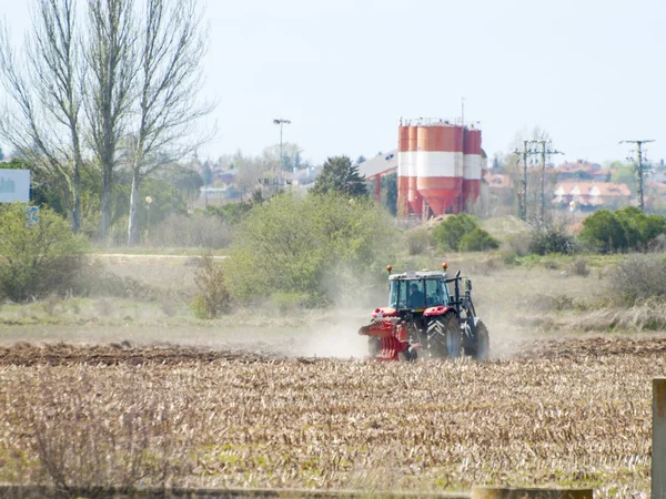 Mezőgazdasági Traktor Dolgozik Mező Salamanca Spanyolország — Stock Fotó