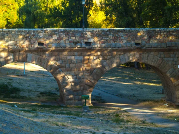 Παλιό Πέτρινο Γεφύρι Ισπανία — Φωτογραφία Αρχείου