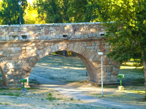 Eski Taş Köprü Spanya — Stok fotoğraf