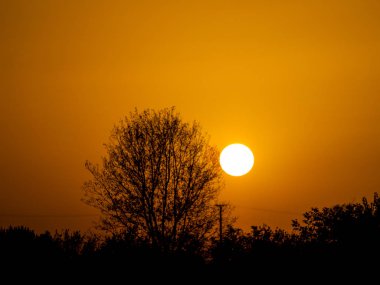 gün batımı Nuevo Naharros, Salamanca, İspanya