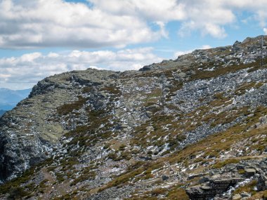 Bir dağ manzarası havadan görünümü üzerinde La Alberca, Salamanca, İspanya