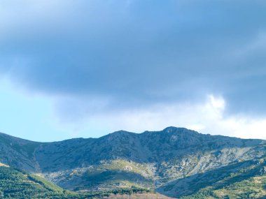 Dağlar görünümünde Hervas, Caceres, İspanya