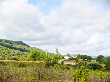 Dağ manzarası içinde Cenicientos, Madrid, İspanya 